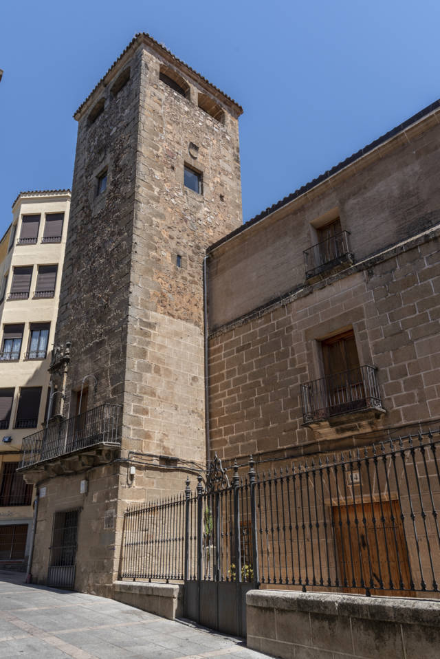 76 - Caceres - ciudad - palacio y torre de los Galarza